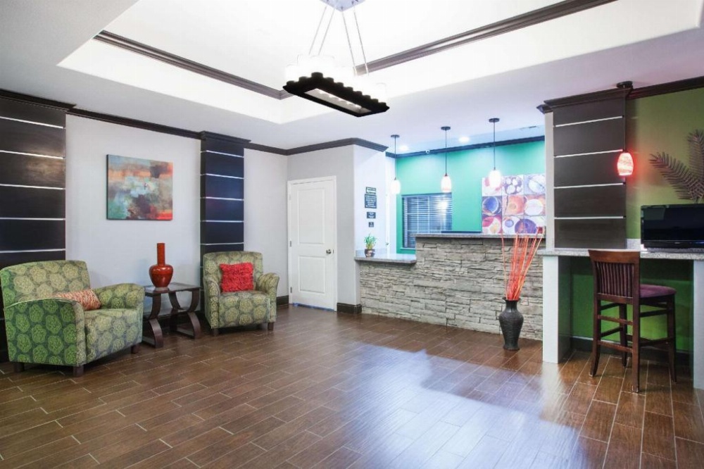 Super 8 by Wyndham Carthage TX