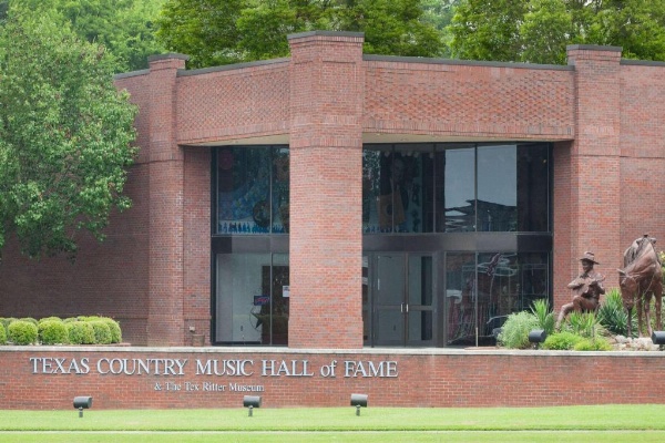 Super 8 by Wyndham Carthage TX image 13